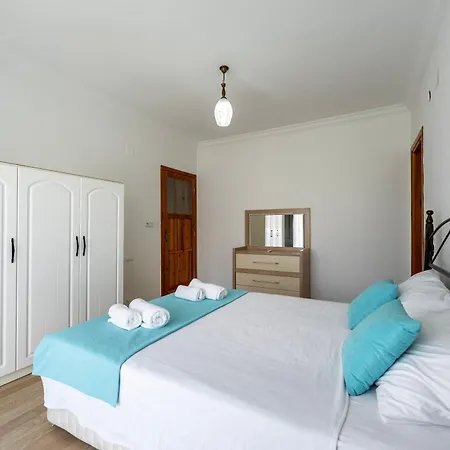 Two Bedroom In Close To Centre Appartement Fethiye